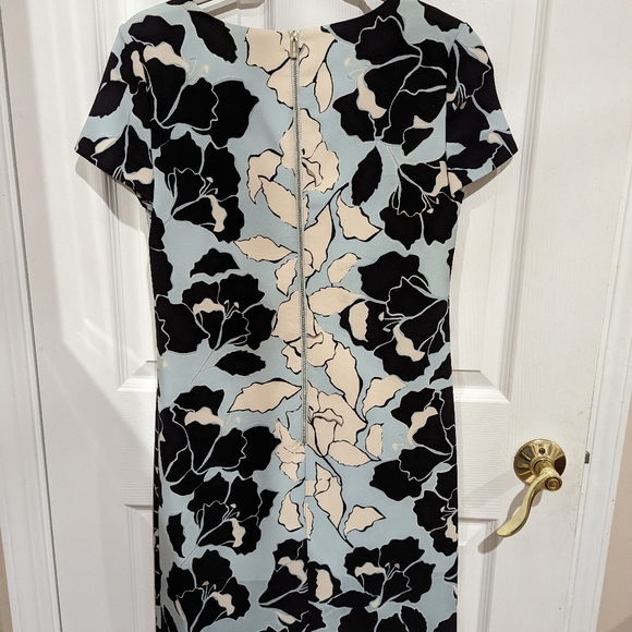 Karl Lagerfeld floral dress size 2 - Picture 3 of 4